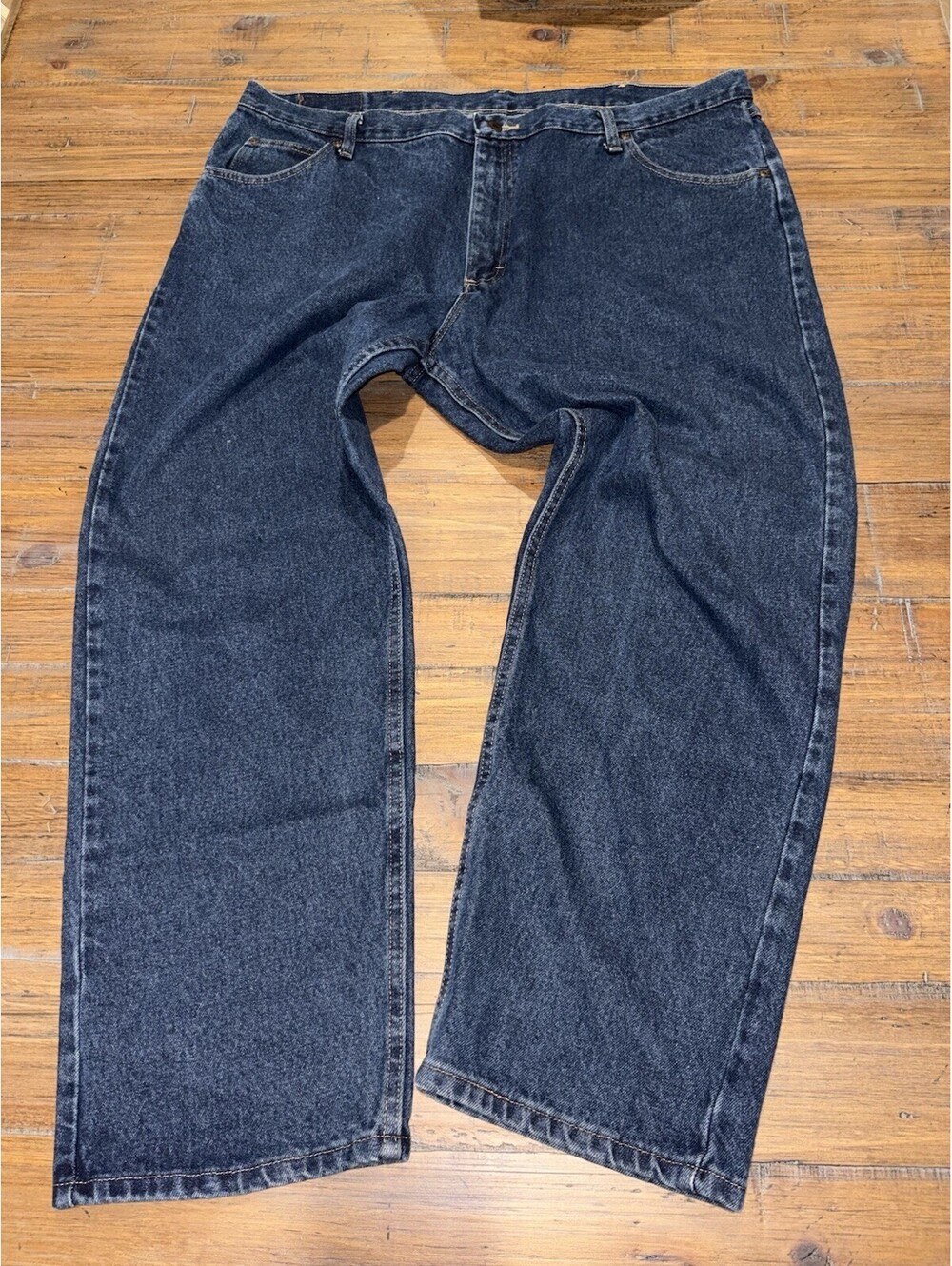 Wrangler Jeans Men's Size 42x30 Denim Regular Fit Straight Leg EUC